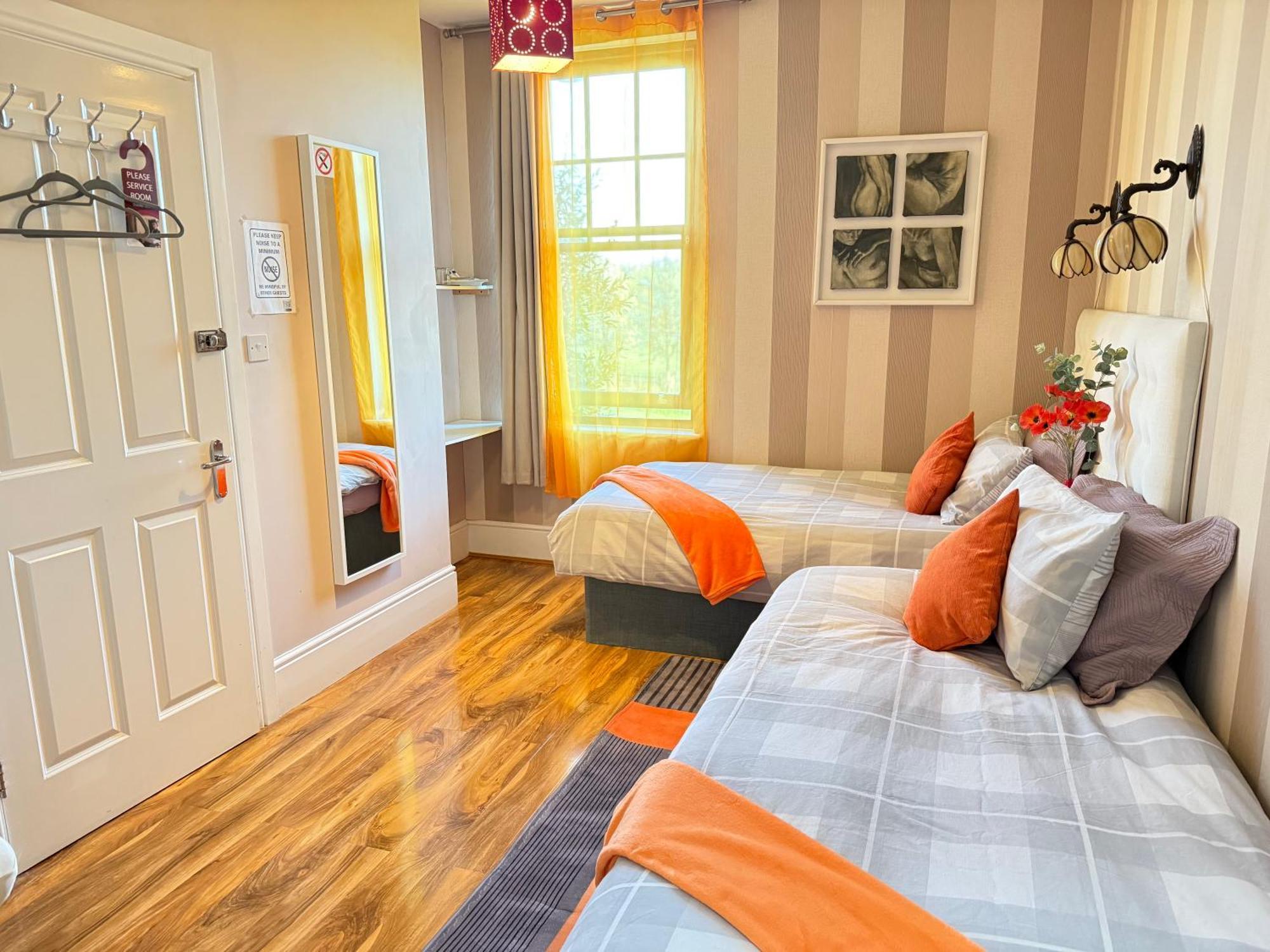 Upton Country Park 3* Northampton
